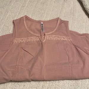 Kuhl sleeveless dress blouse. Size small